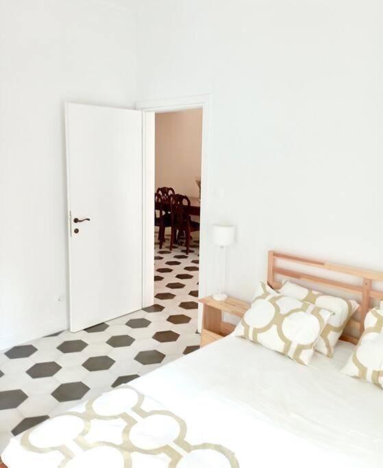 Stylish City Flat Near Promenade Thessaloniki Exterior foto