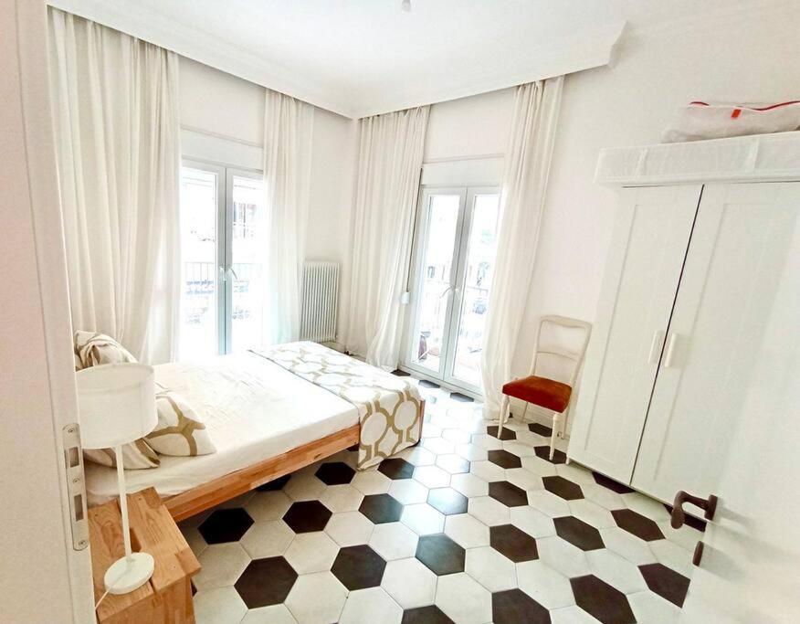 Stylish City Flat Near Promenade Thessaloniki Exterior foto